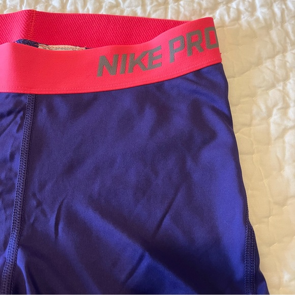 Nike Pros - Picture 3 of 7
